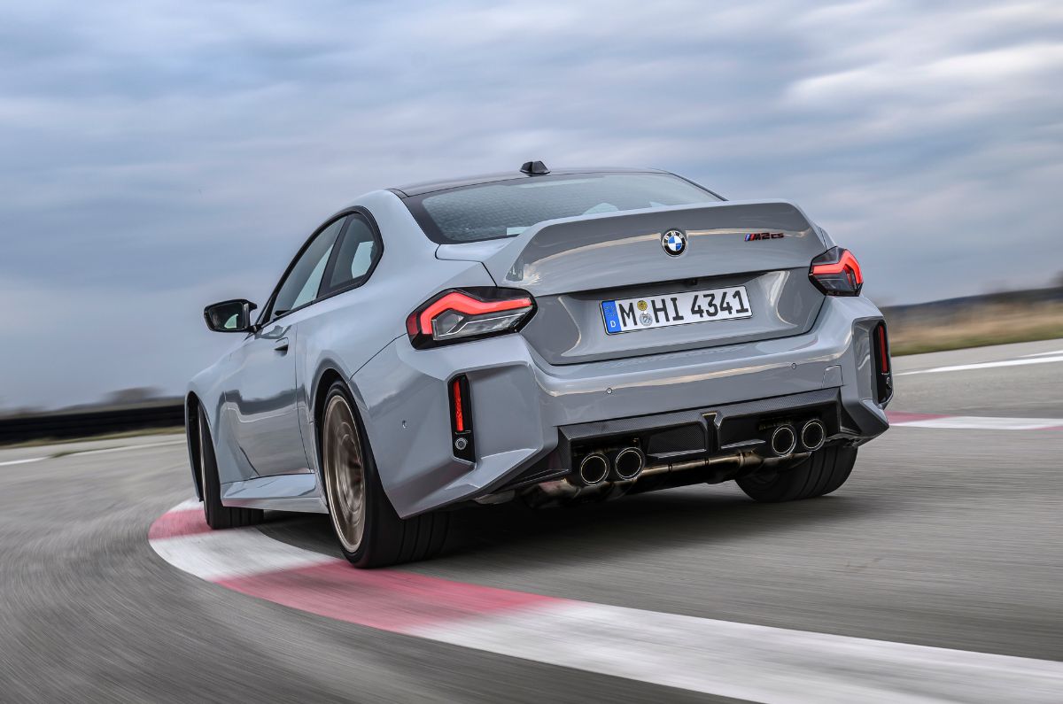 BMW M2 CS rear tracking 